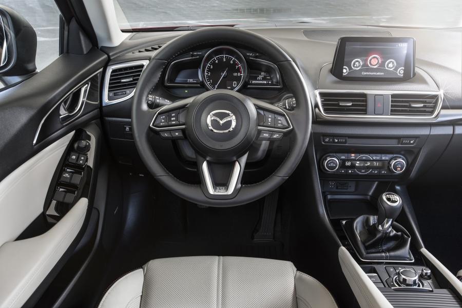  Mazda3 Hatchback 2016 года  (NA) (фото 21 из 24)